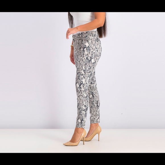 Sanctuary Social Ankle Skinny Jeans - Picture 2 of 10